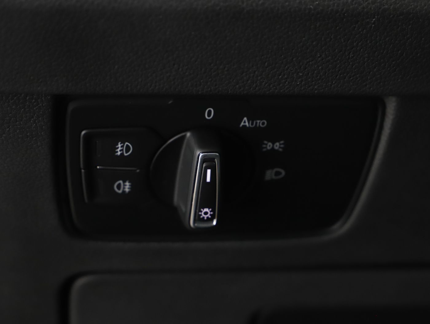 VW Passat Var.2.0 TDI BMT Business | Bild 20 von 24