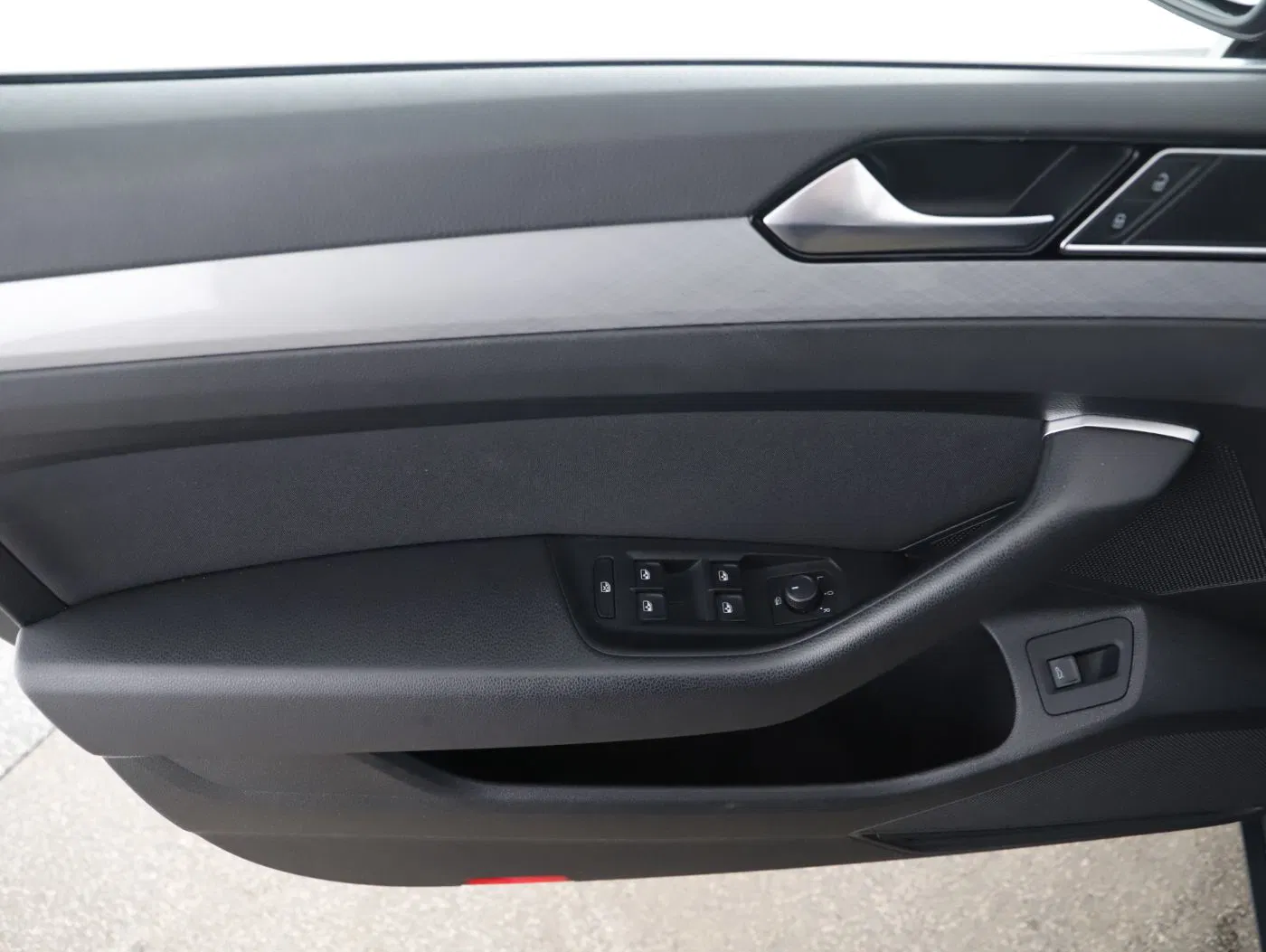 VW Passat Var.2.0 TDI BMT Business | Bild 21 von 24