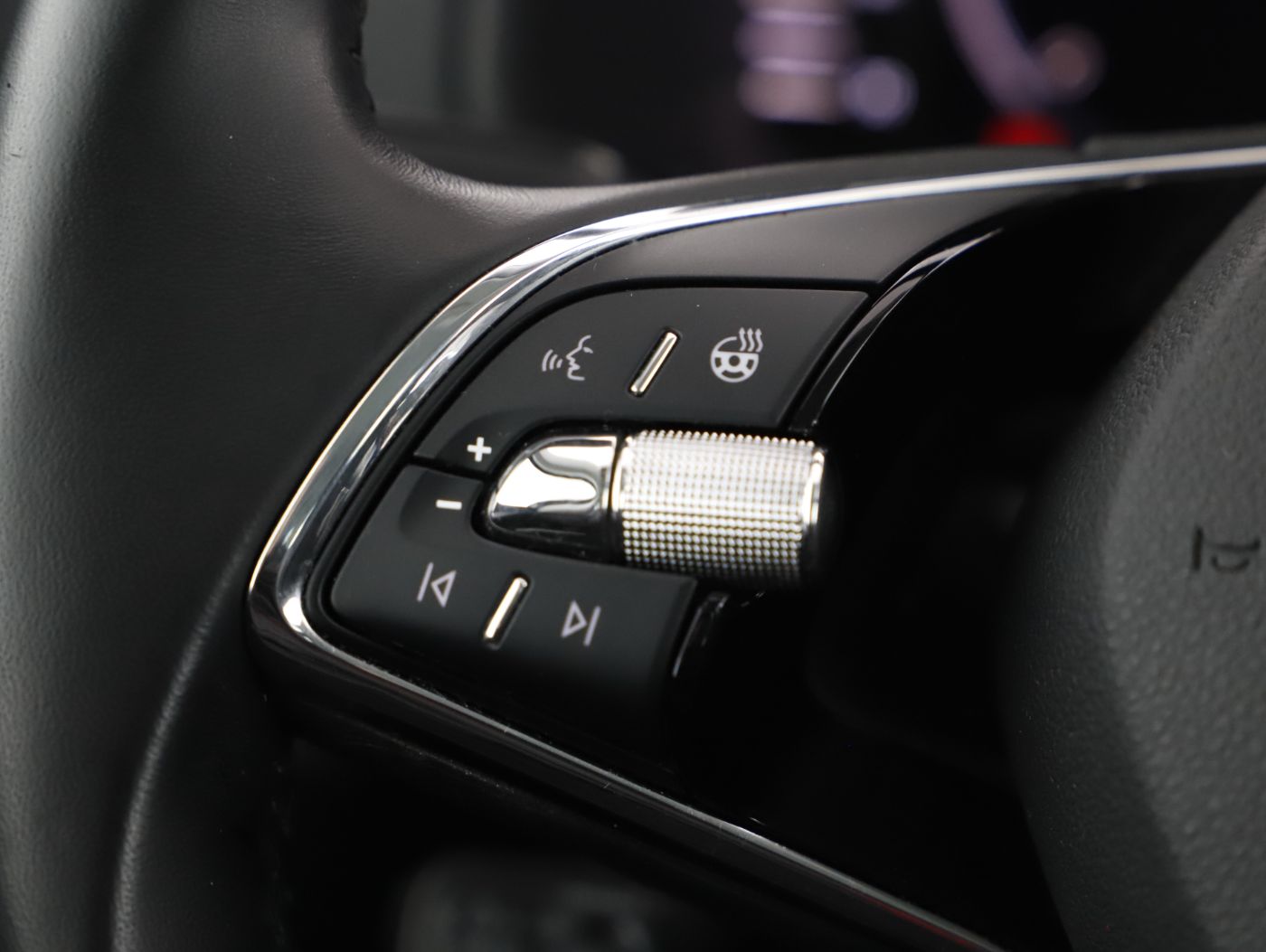 Skoda Karoq 2.0 TDI Ambition | Bild 14 von 24