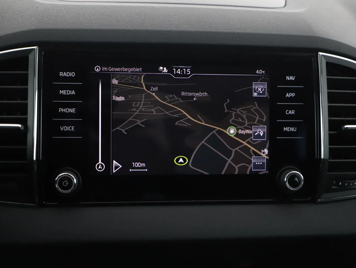 Skoda Karoq 2.0 TDI Ambition | Bild 18 von 24