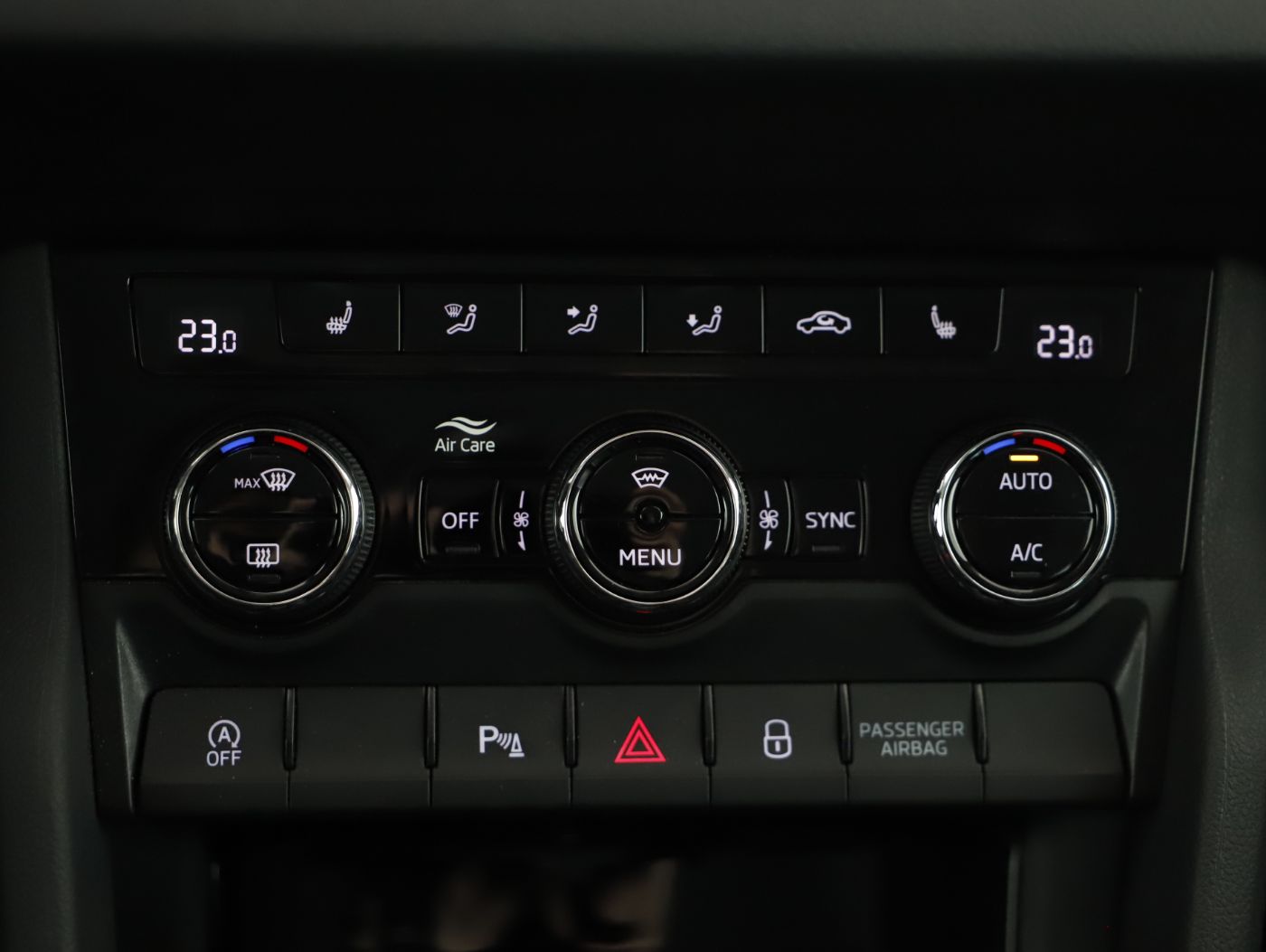 Skoda Karoq 2.0 TDI Ambition | Bild 20 von 24