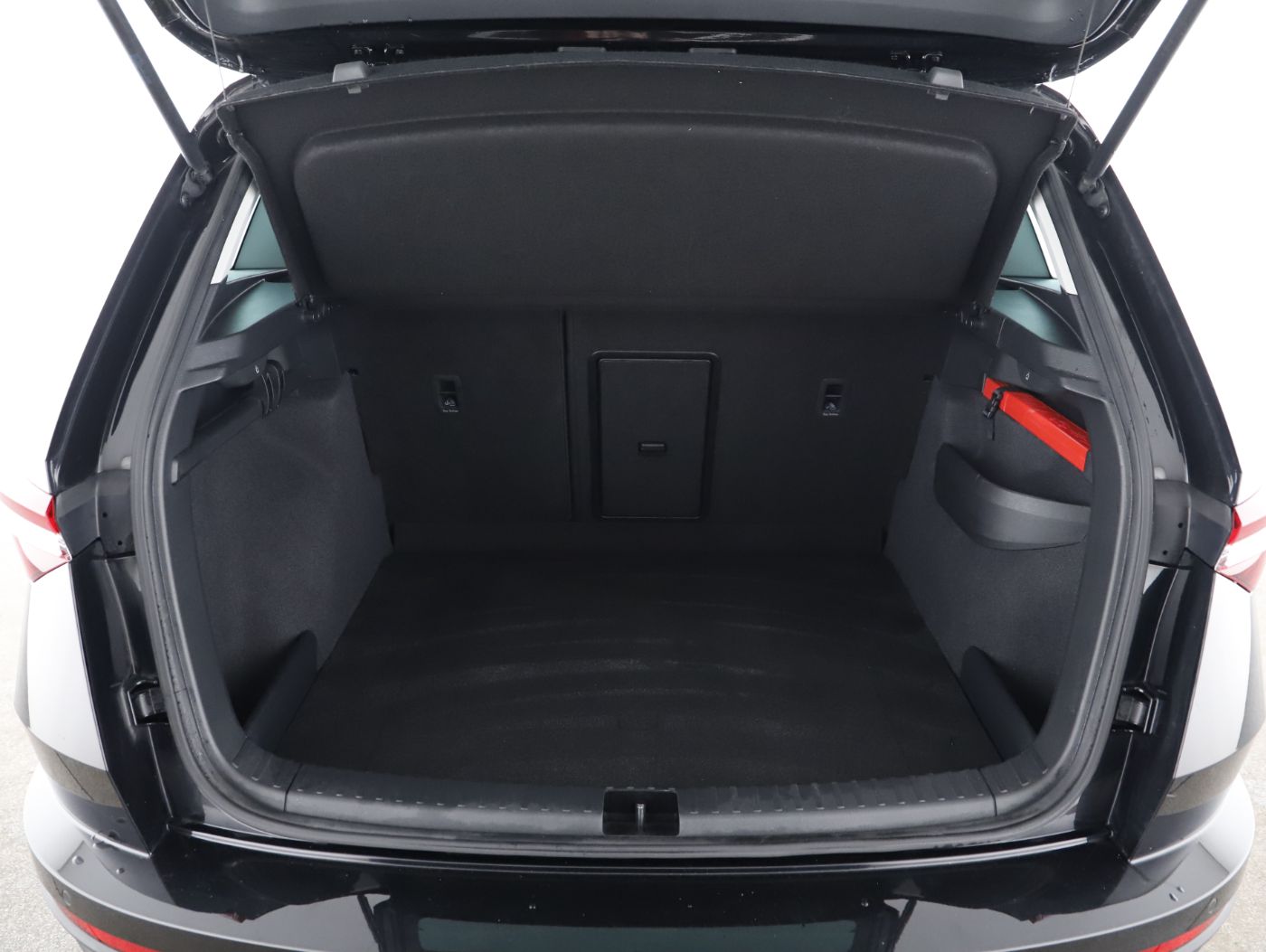 Skoda Karoq 2.0 TDI Ambition | Bild 23 von 24
