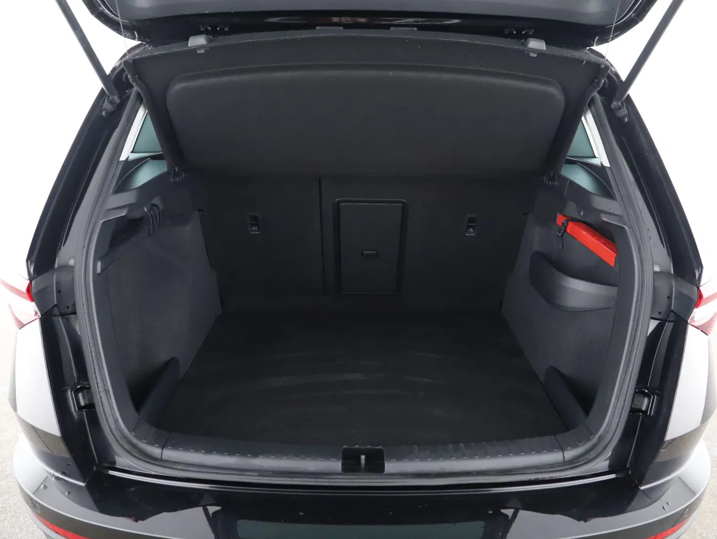 Skoda Karoq 2.0 TDI Ambition | Bild 23 von 24