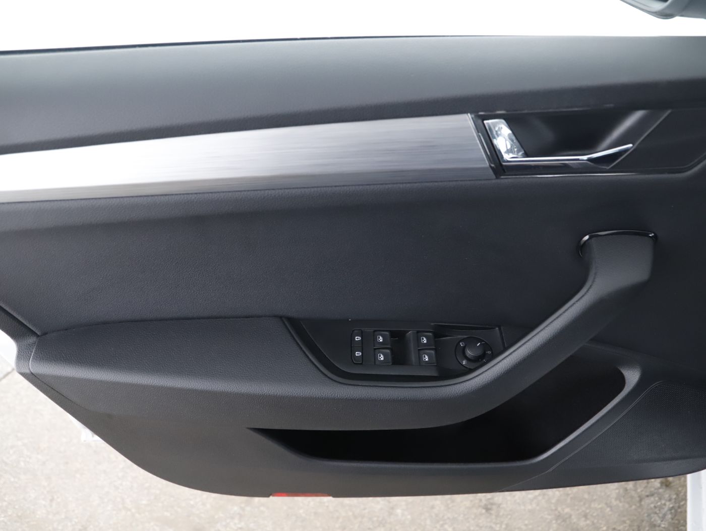 Skoda Superb Combi 2.0 TDI Ambition | Bild 7 von 25