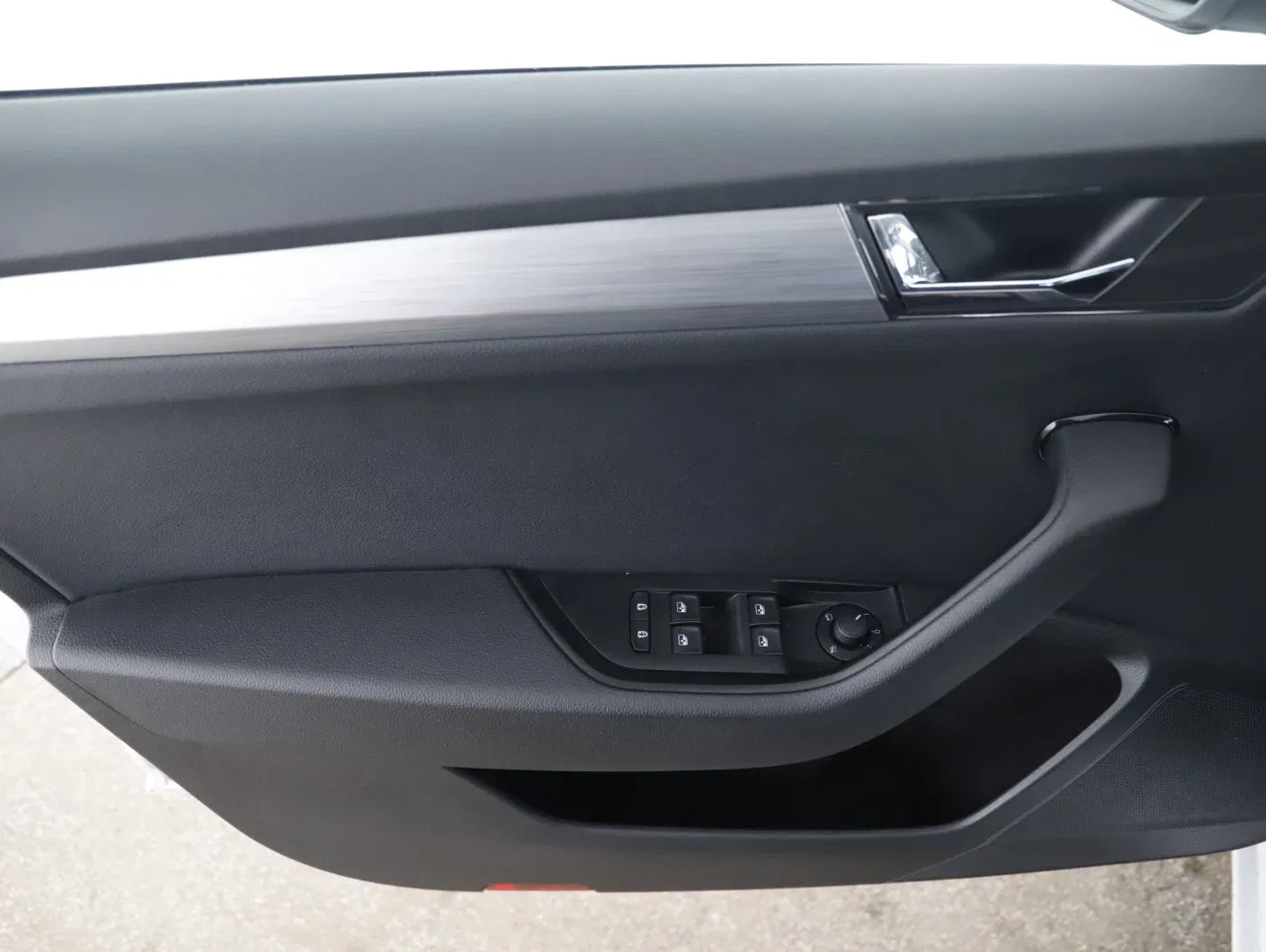 Skoda Superb Combi 2.0 TDI Ambition | Bild 7 von 25