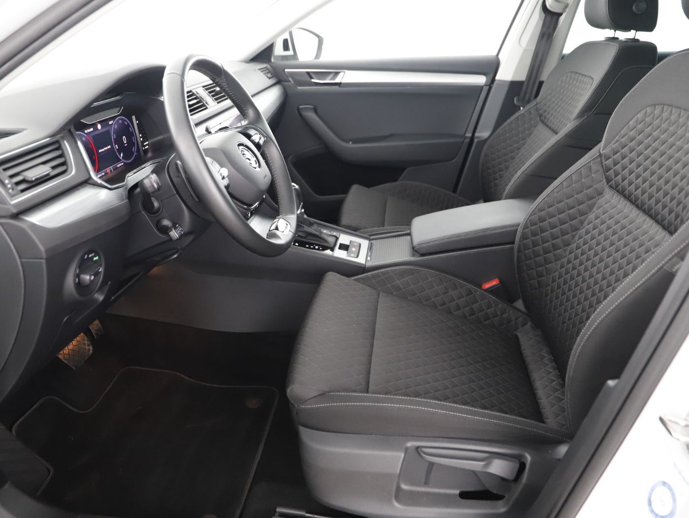 Skoda Superb Combi 2.0 TDI Ambition | Bild 10 von 25