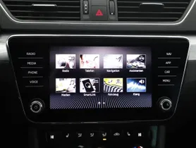 Skoda Superb Combi 2.0 TDI Ambition | Thumbnail 17 von 25