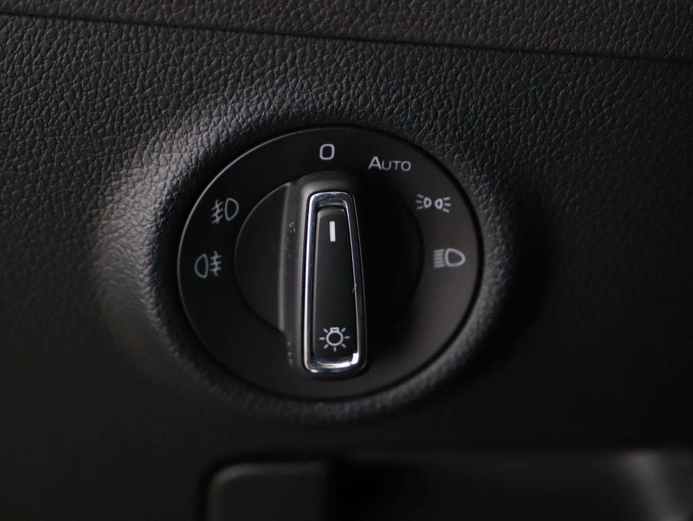 Skoda Superb Combi 1.4 TSI iV Sportl. | Bild 11 von 26