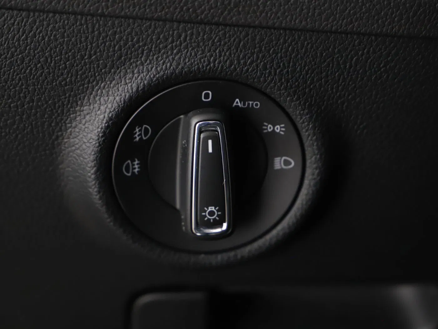 Skoda Superb Combi 1.4 TSI iV Sportl. | Bild 11 von 26