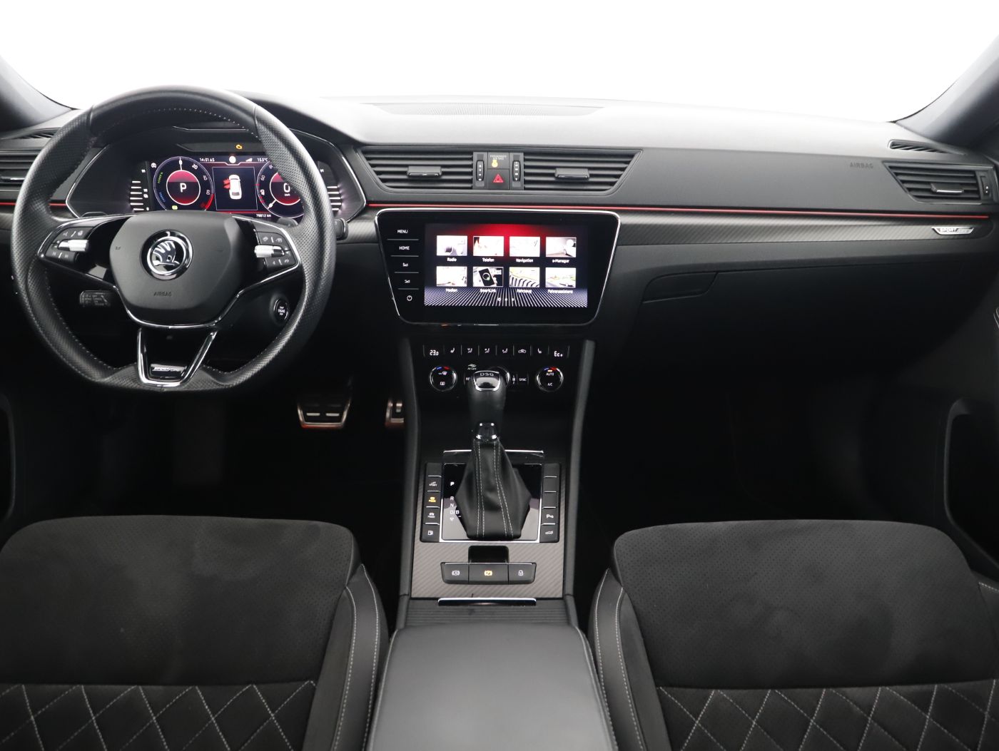 Skoda Superb Combi 1.4 TSI iV Sportl. | Bild 14 von 26