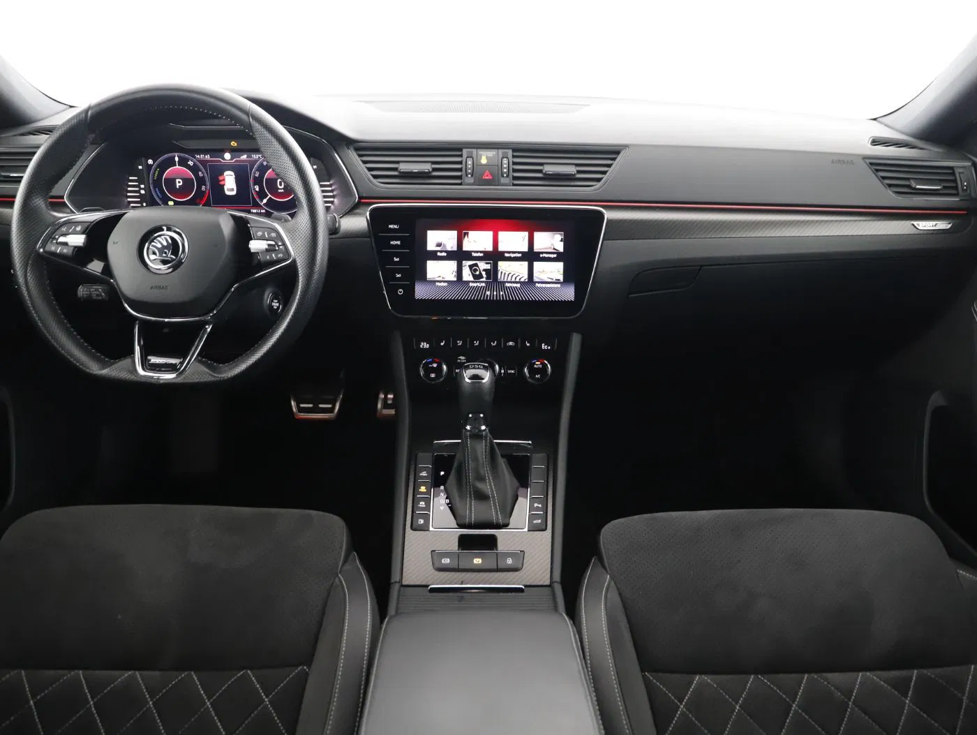 Skoda Superb Combi 1.4 TSI iV Sportl. | Bild 14 von 26