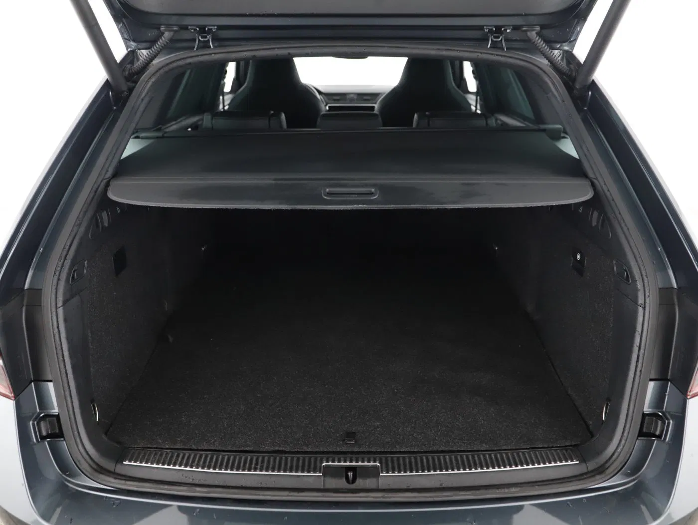 Skoda Superb Combi 1.4 TSI iV Sportl. | Bild 25 von 26