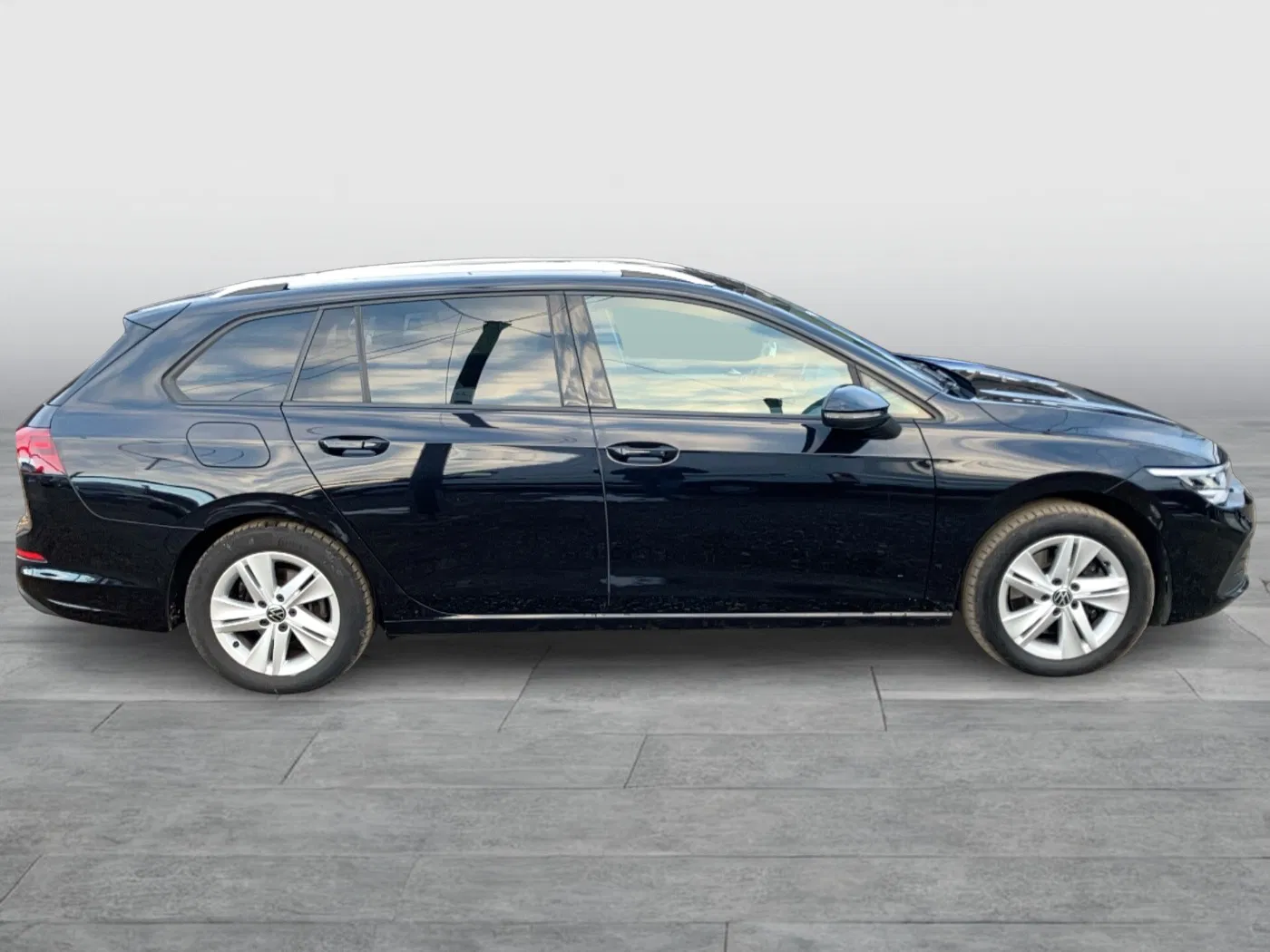 VW Golf VIII Variant 2.0 TDI Life | Bild 5 von 28