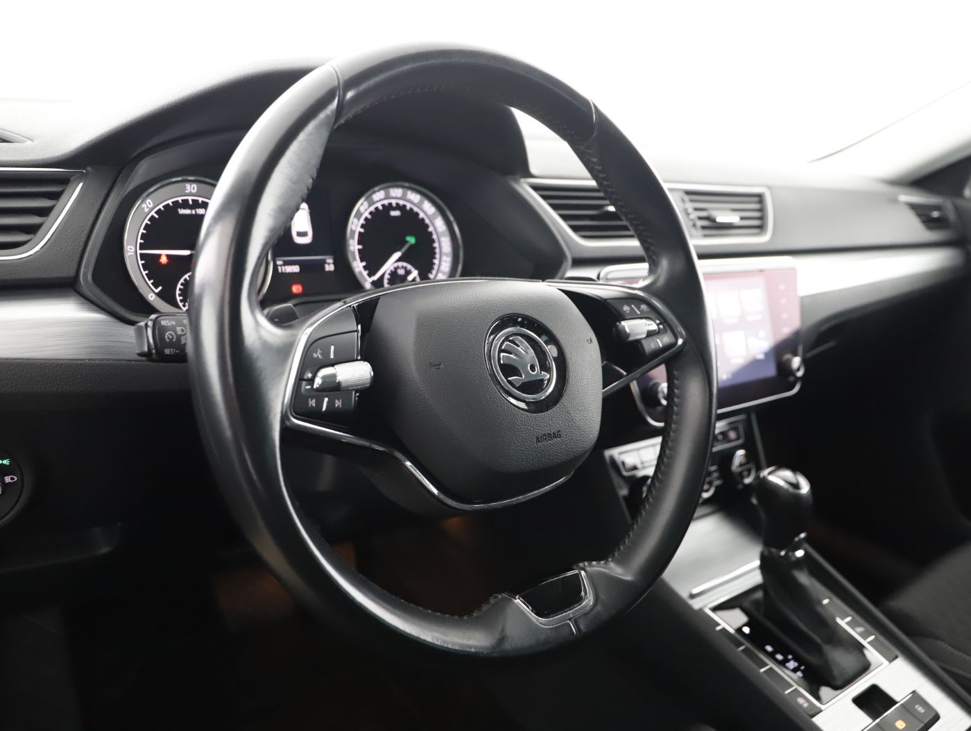 Skoda Superb Combi 2.0 TDI Amb. DSG | Bild 11 von 24