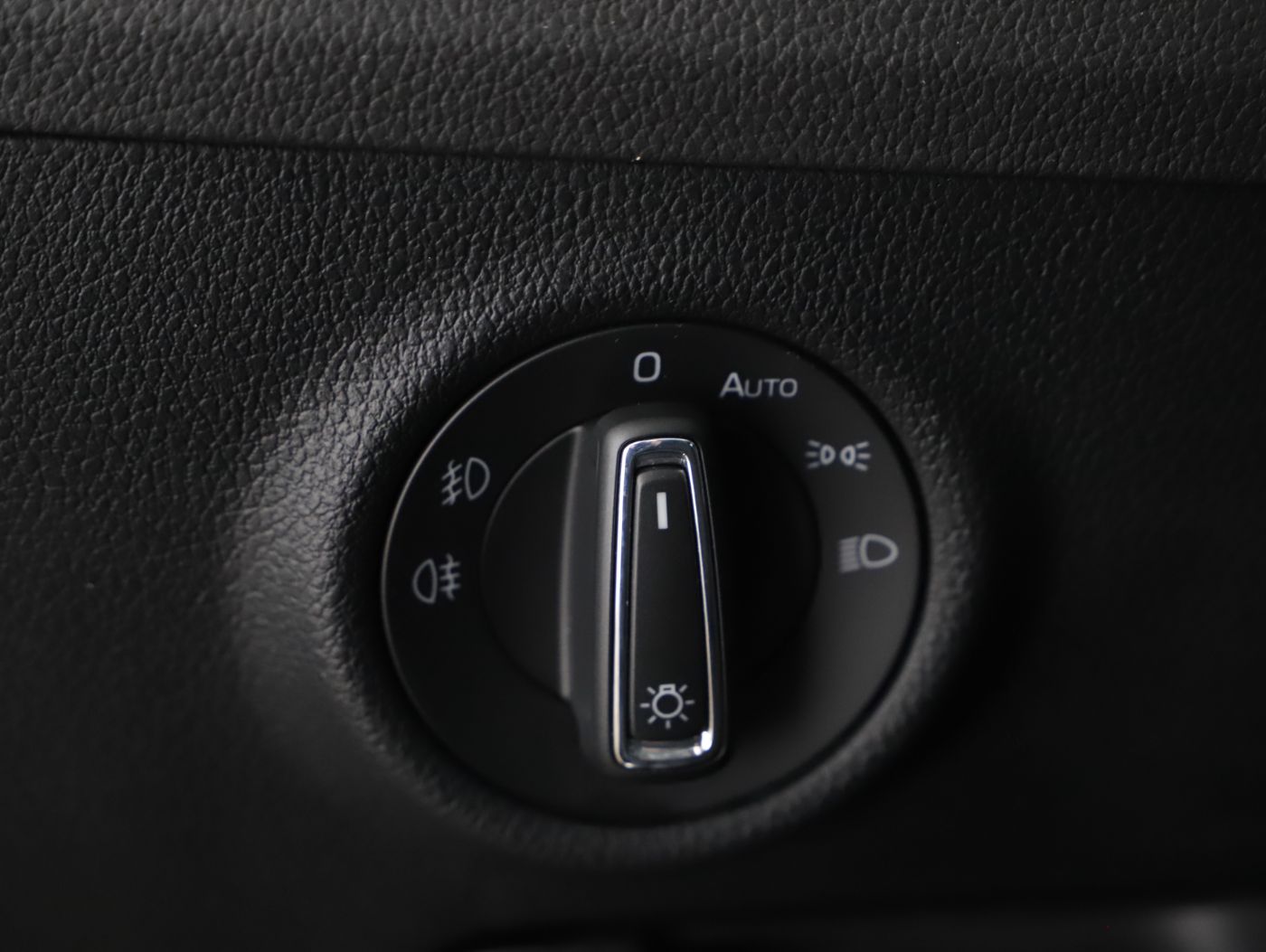 Skoda Superb Combi 2.0 TDI Amb. DSG | Bild 20 von 24