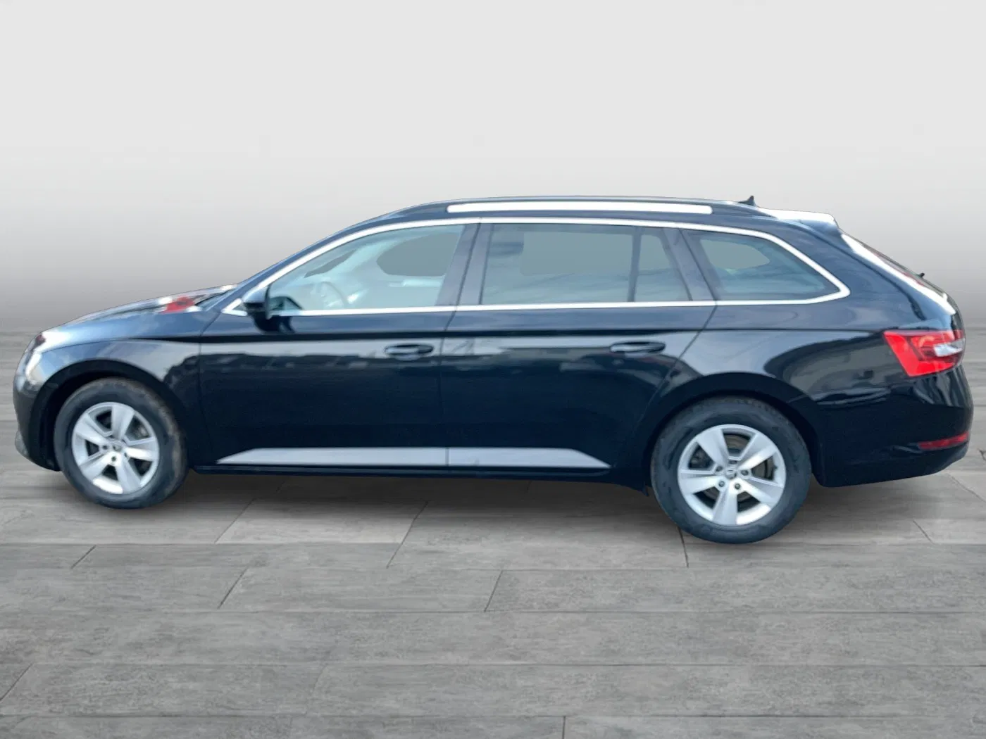 Skoda Superb Combi 2.0 TDI Ambition | Bild 3 von 18