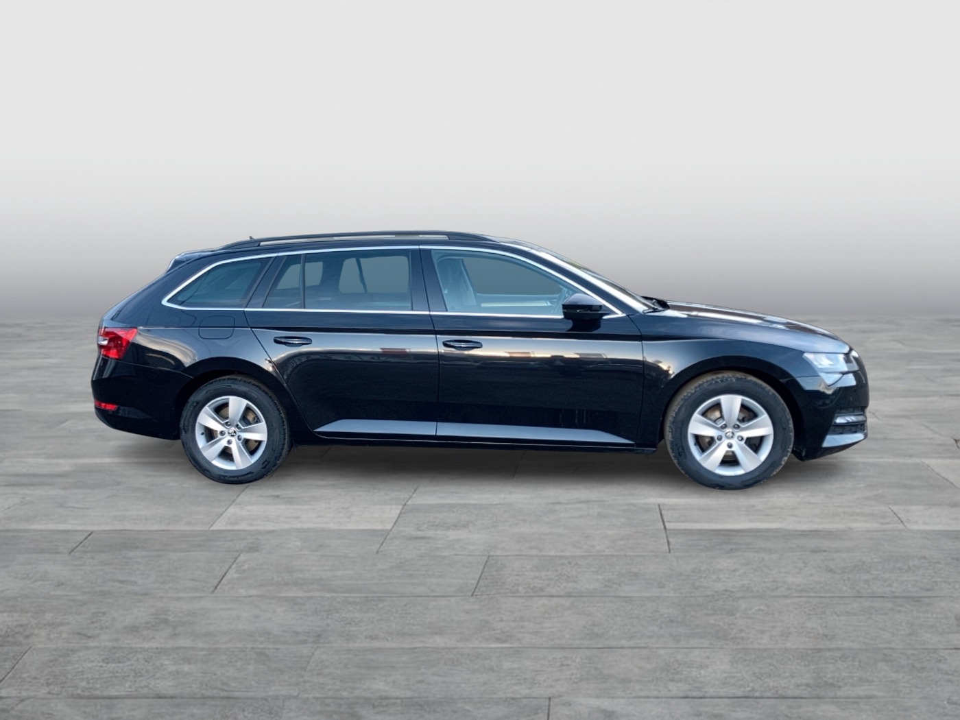 Skoda Superb Combi 2.0 TDI Ambition | Bild 6 von 18