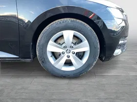 Skoda Superb Combi 2.0 TDI Ambition | Thumbnail 8 von 18