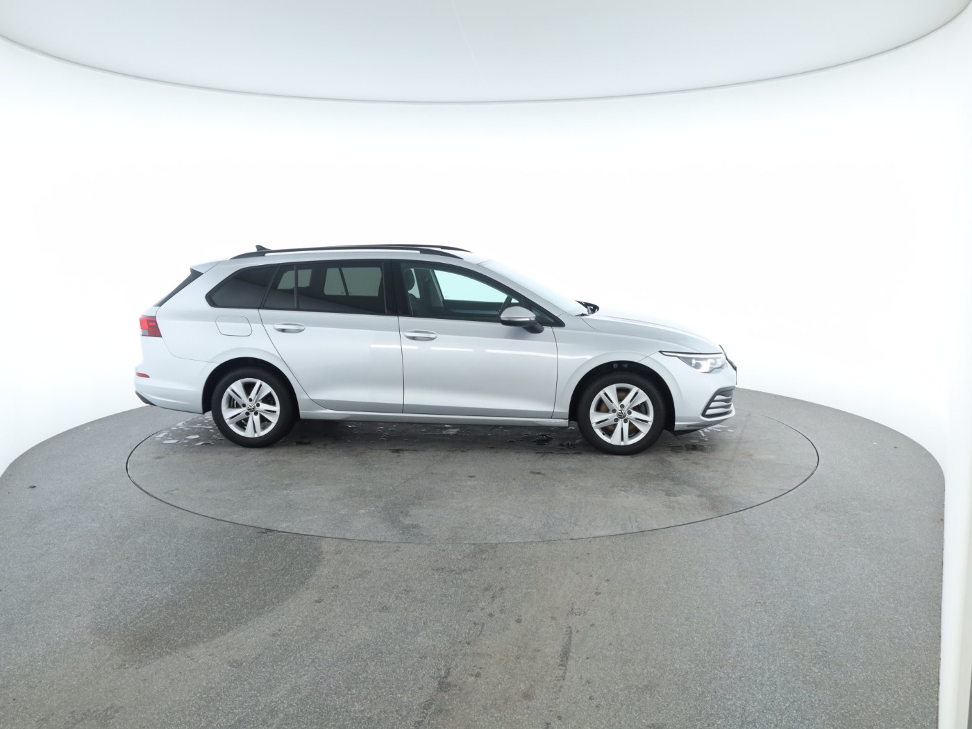 VW Golf VIII Variant 2.0 TDI Life | Bild 7 von 24