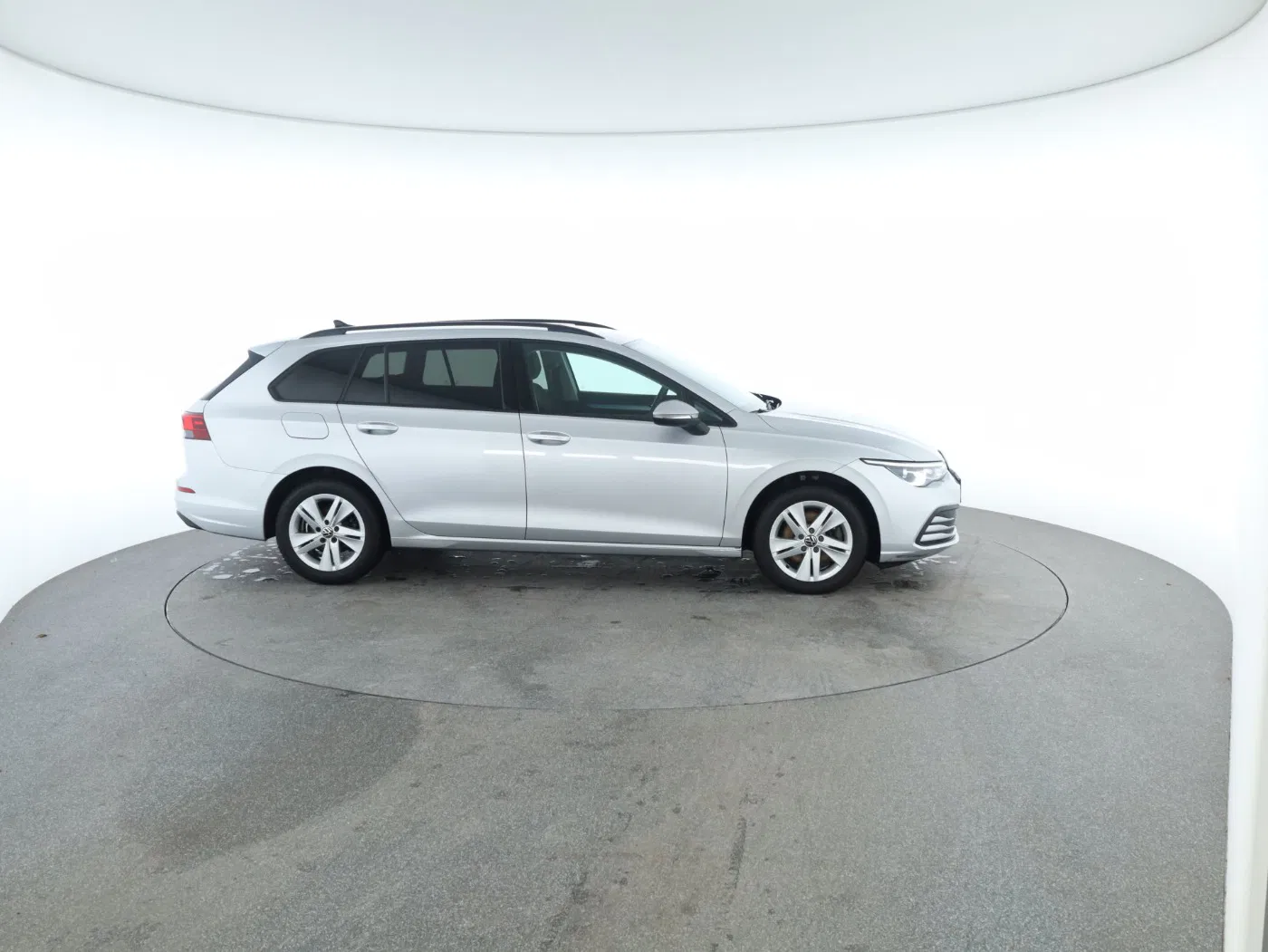 VW Golf VIII Variant 2.0 TDI Life | Bild 7 von 24