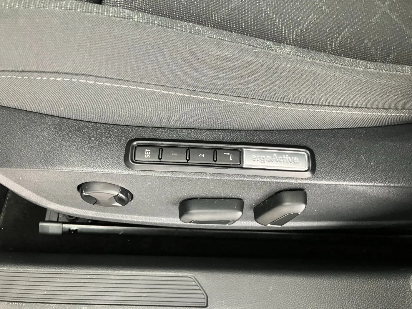 VW Golf VIII Variant 2.0 TDI Life | Bild 13 von 24