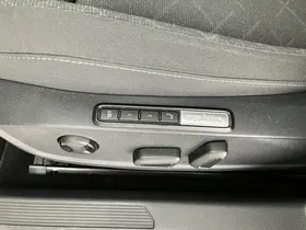 VW Golf VIII Variant 2.0 TDI Life | Thumbnail 13 von 24