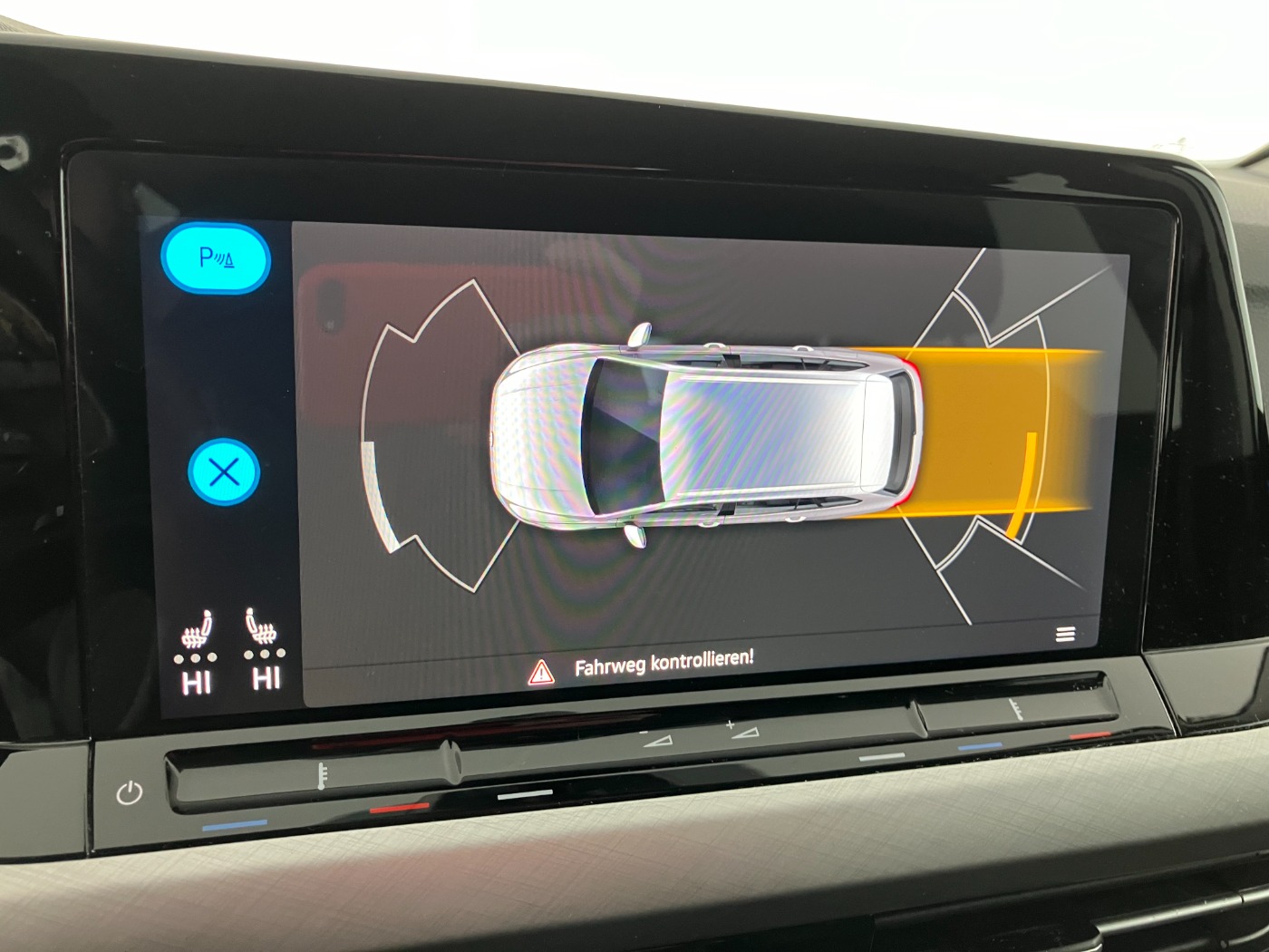 VW Golf VIII Variant 2.0 TDI Life | Bild 18 von 24