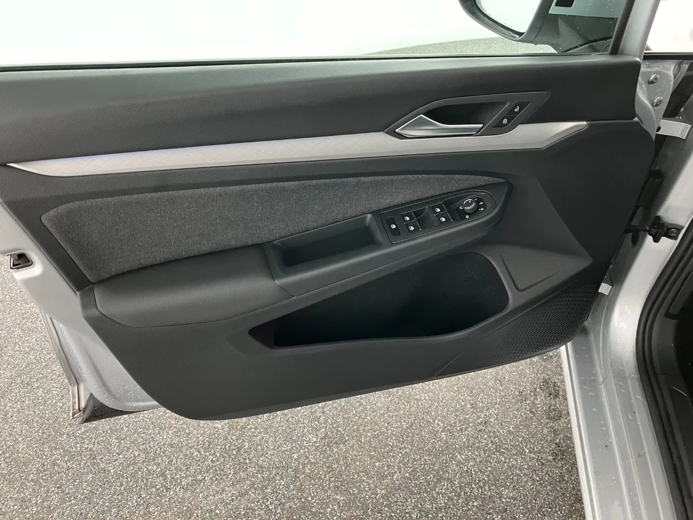 VW Golf VIII Variant 2.0 TDI Life | Bild 10 von 24