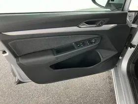 VW Golf VIII Variant 2.0 TDI Life | Thumbnail 10 von 24