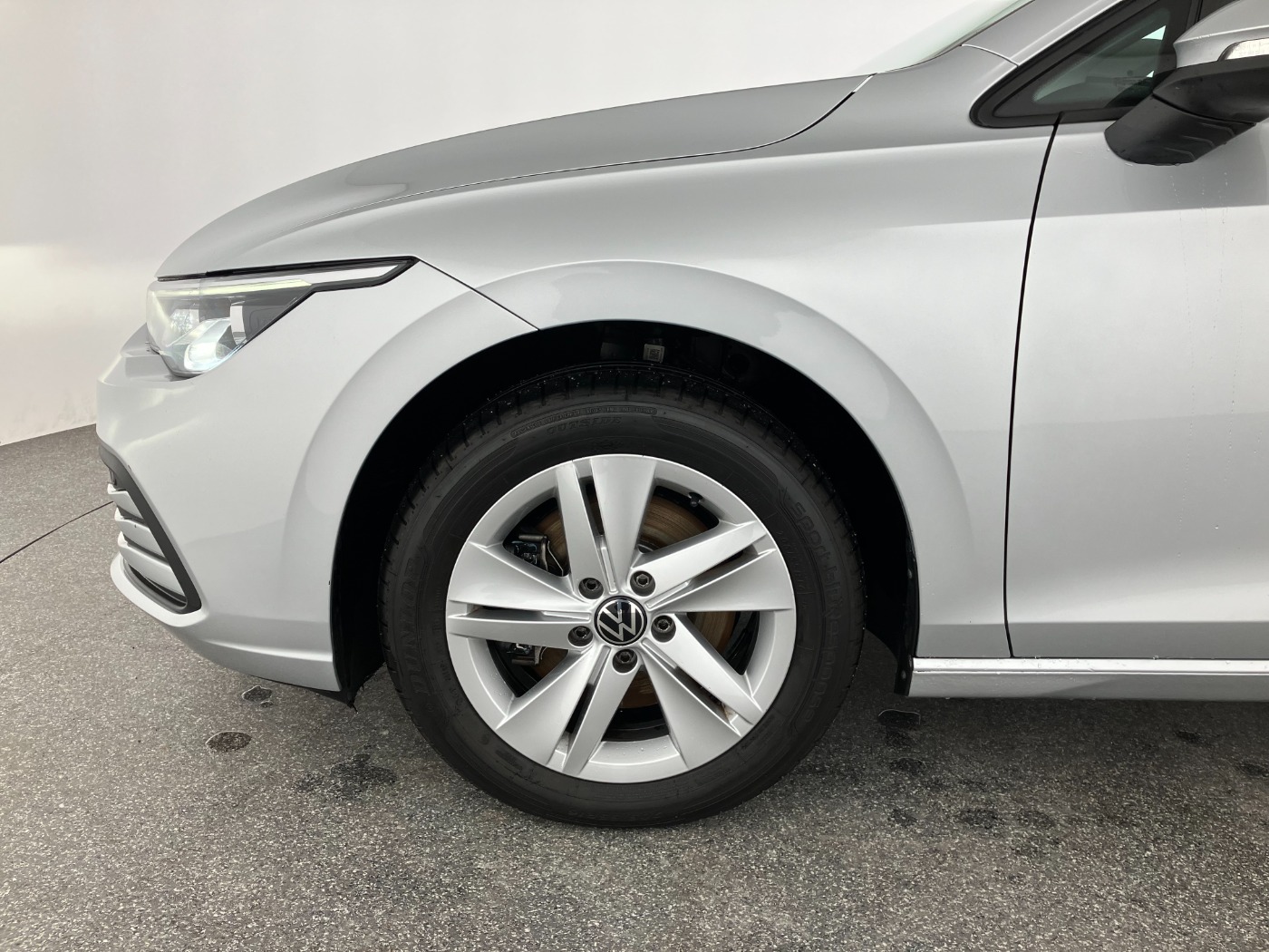 VW Golf VIII Variant 2.0 TDI Life | Bild 23 von 24