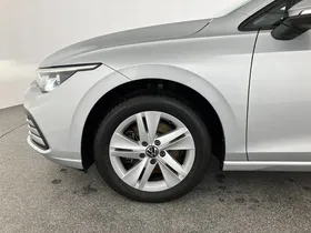 VW Golf VIII Variant 2.0 TDI Life | Thumbnail 23 von 24