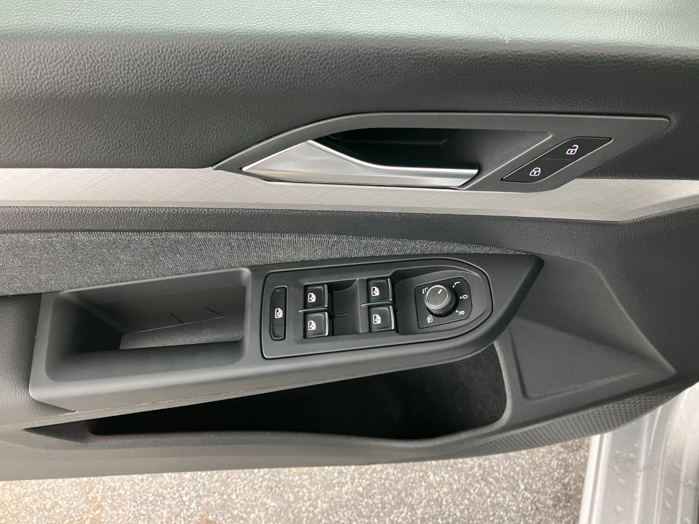 VW Golf VIII Variant 2.0 TDI Life | Bild 11 von 24