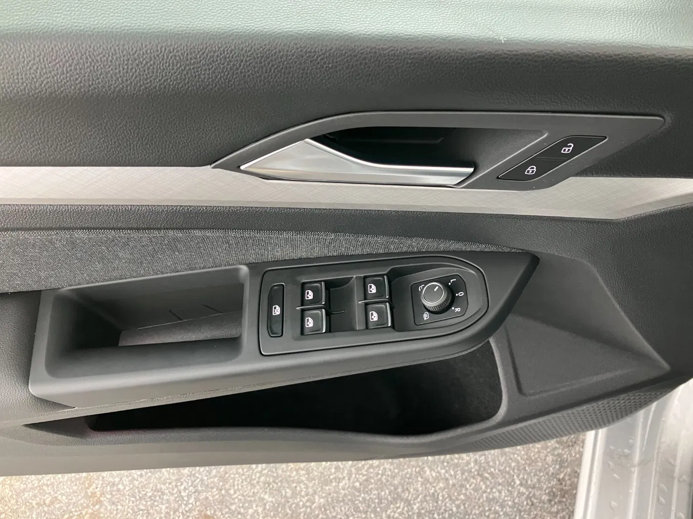 VW Golf VIII Variant 2.0 TDI Life | Bild 11 von 24