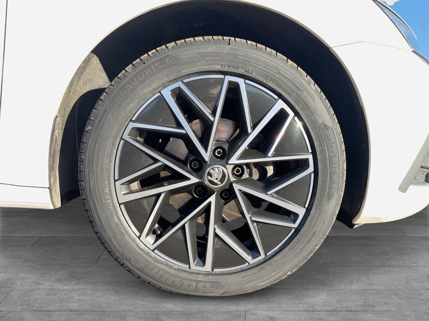 Skoda Octavia Combi 2.0 TDI Ambition | Bild 7 von 24