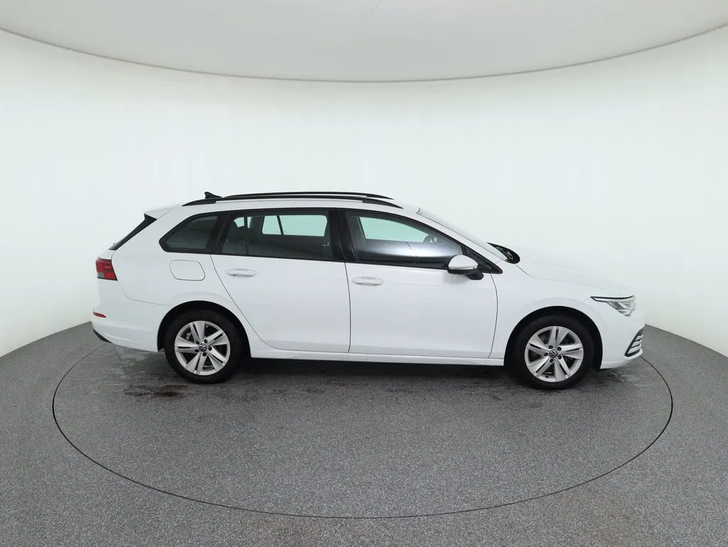 VW Golf VIII Variant 2.0 TDI Life | Bild 4 von 25