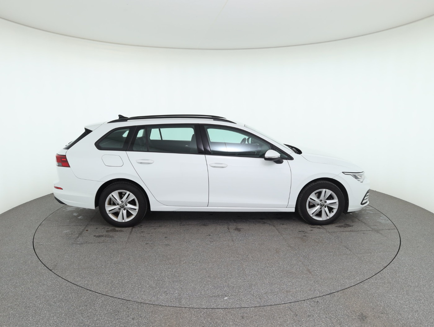 VW Golf VIII Variant 2.0 TDI Life | Bild 5 von 26