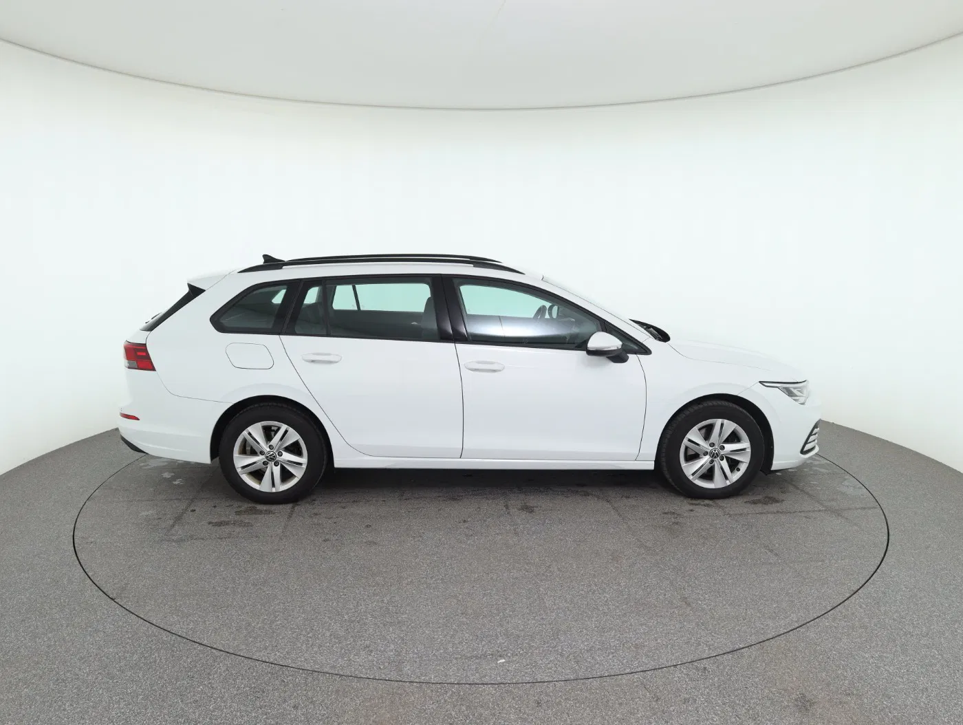 VW Golf VIII Variant 2.0 TDI Life | Bild 5 von 26