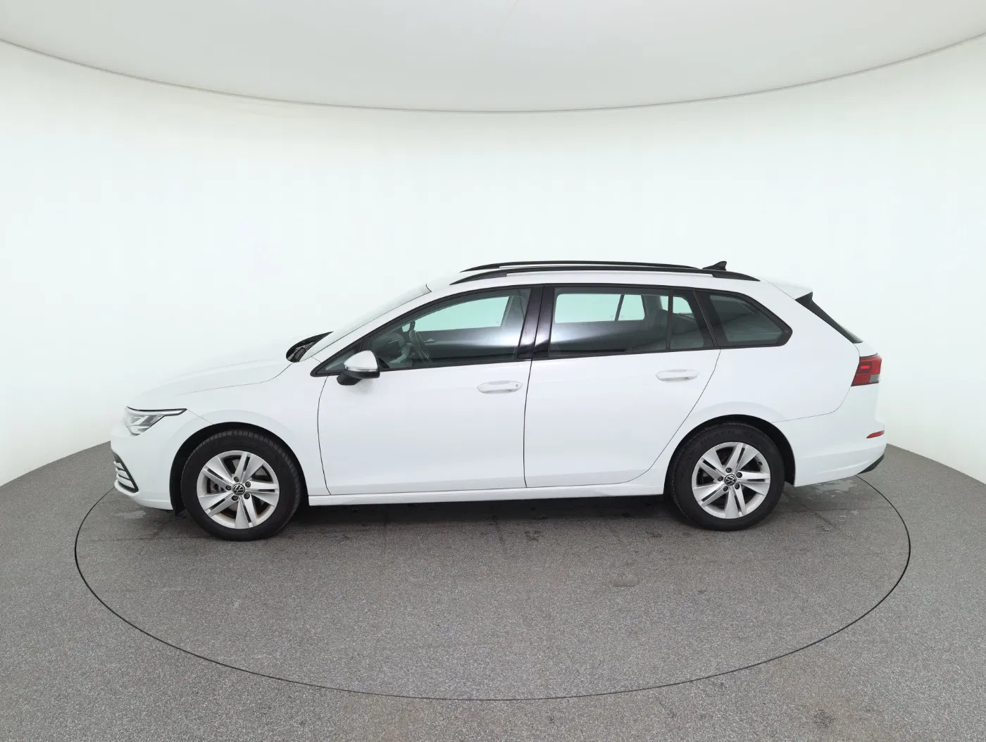 VW Golf VIII Variant 2.0 TDI Life | Bild 9 von 26