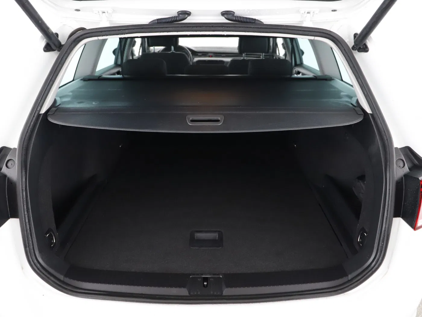 VW Passat Variant 2.0 TDI BMT Business | Bild 20 von 22