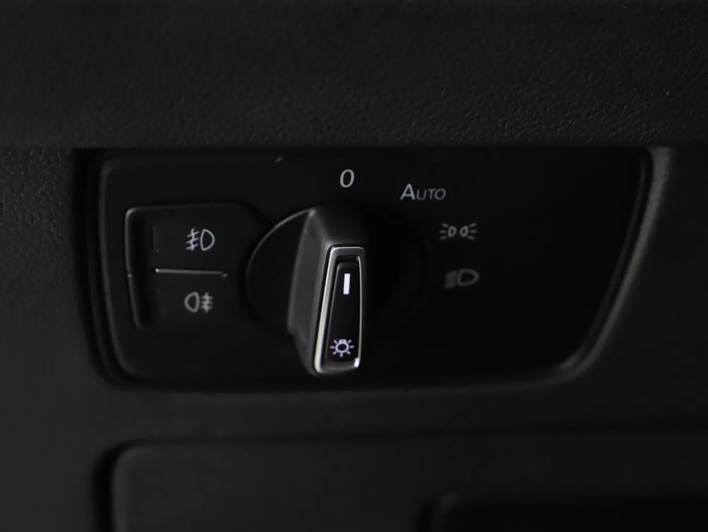 VW Passat Variant 2.0 TDI BMT Business | Bild 7 von 22