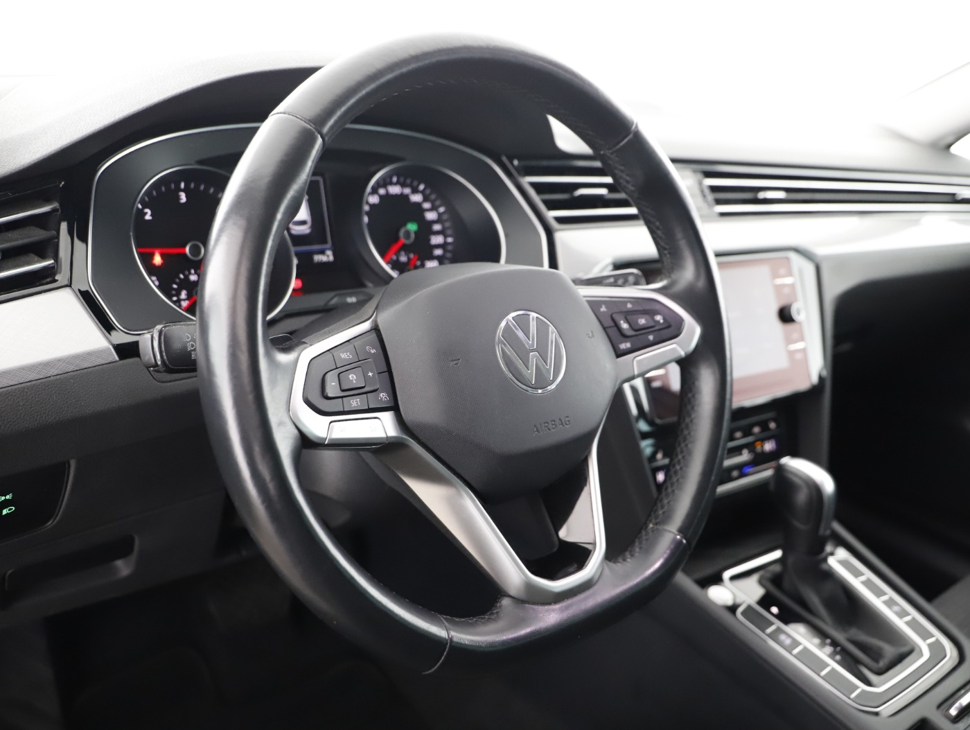 VW Passat Variant 2.0 TDI BMT Business | Bild 10 von 22