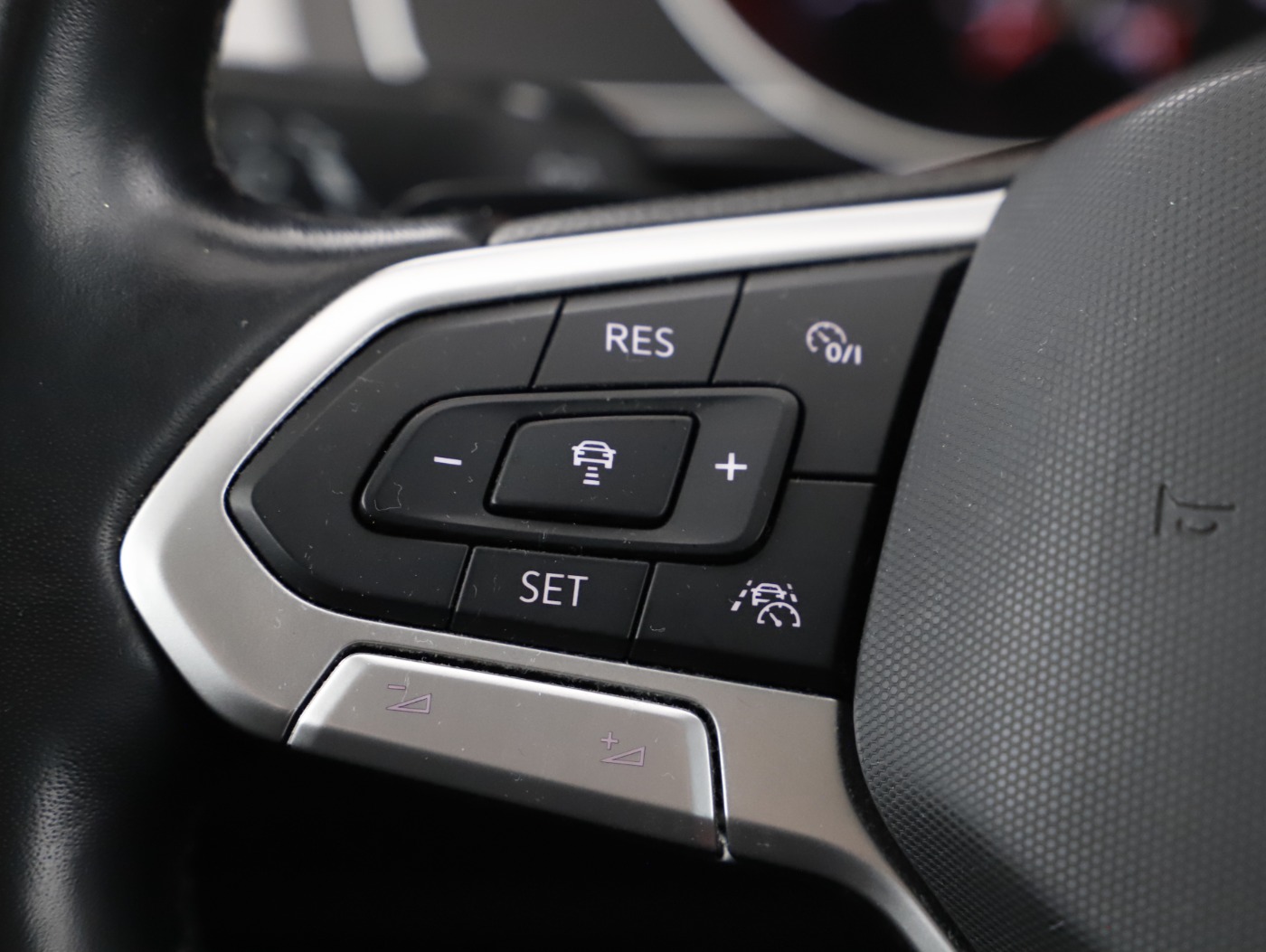 VW Passat Variant 2.0 TDI BMT Business | Bild 12 von 22