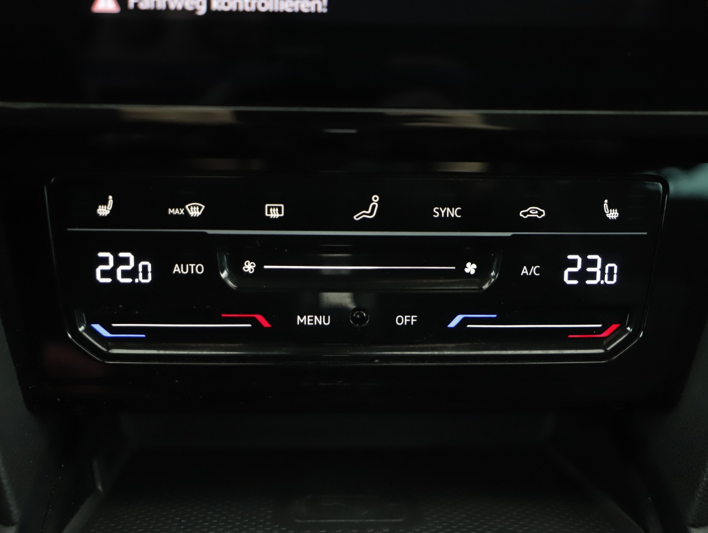 VW Passat Variant 2.0 TDI BMT Business | Bild 17 von 22