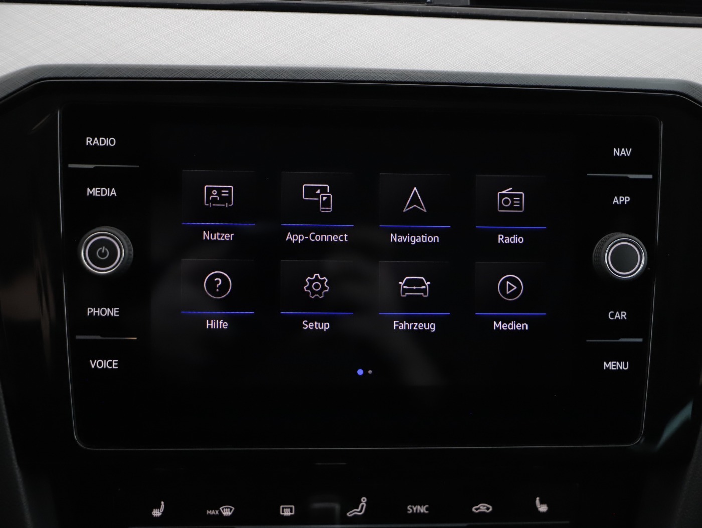 VW Passat Variant 2.0 TDI BMT Business | Bild 14 von 22