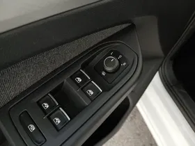 VW Golf VIII Variant 2.0 TDI Life | Thumbnail 11 von 25