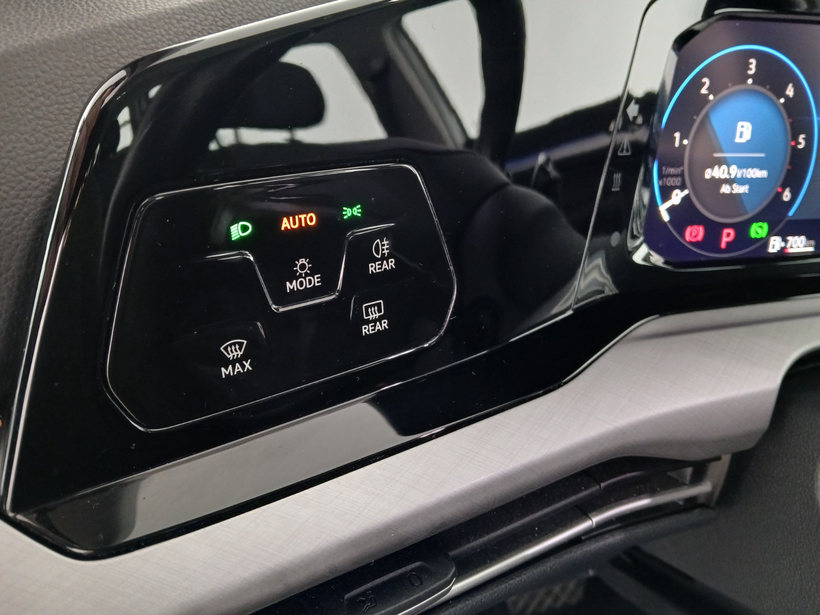 VW Golf VIII Variant 2.0 TDI Life | Bild 12 von 25