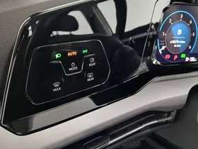 VW Golf VIII Variant 2.0 TDI Life | Thumbnail 12 von 25