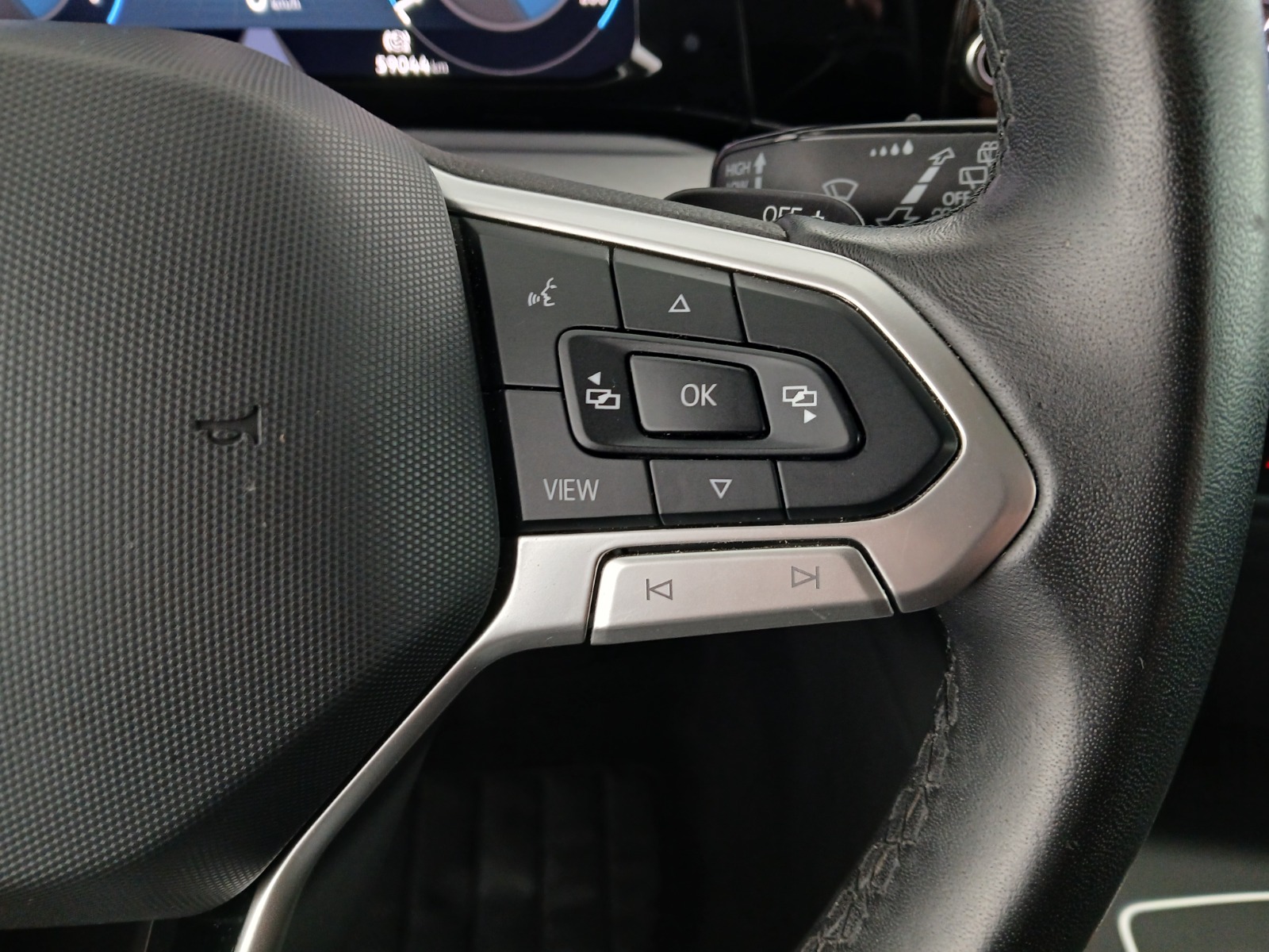 VW Golf VIII Variant 2.0 TDI Life | Bild 17 von 25