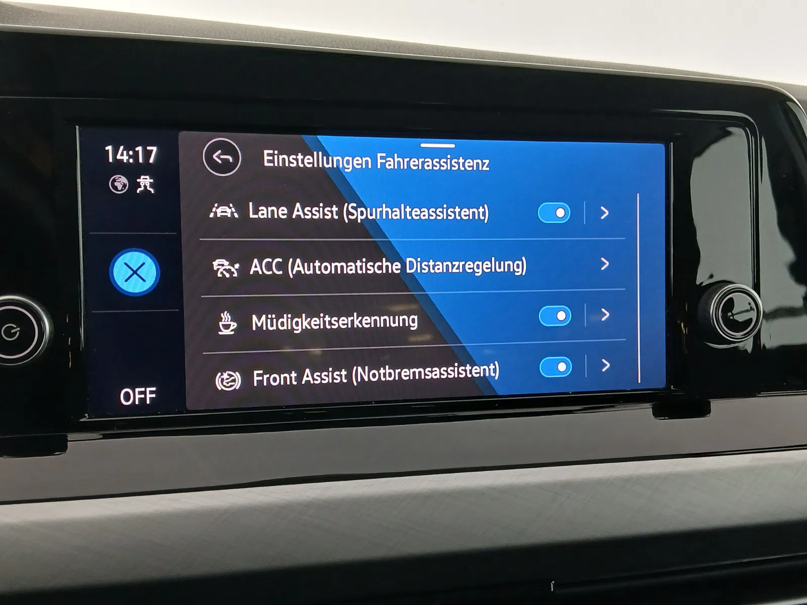 VW Golf VIII Variant 2.0 TDI Life | Bild 20 von 25