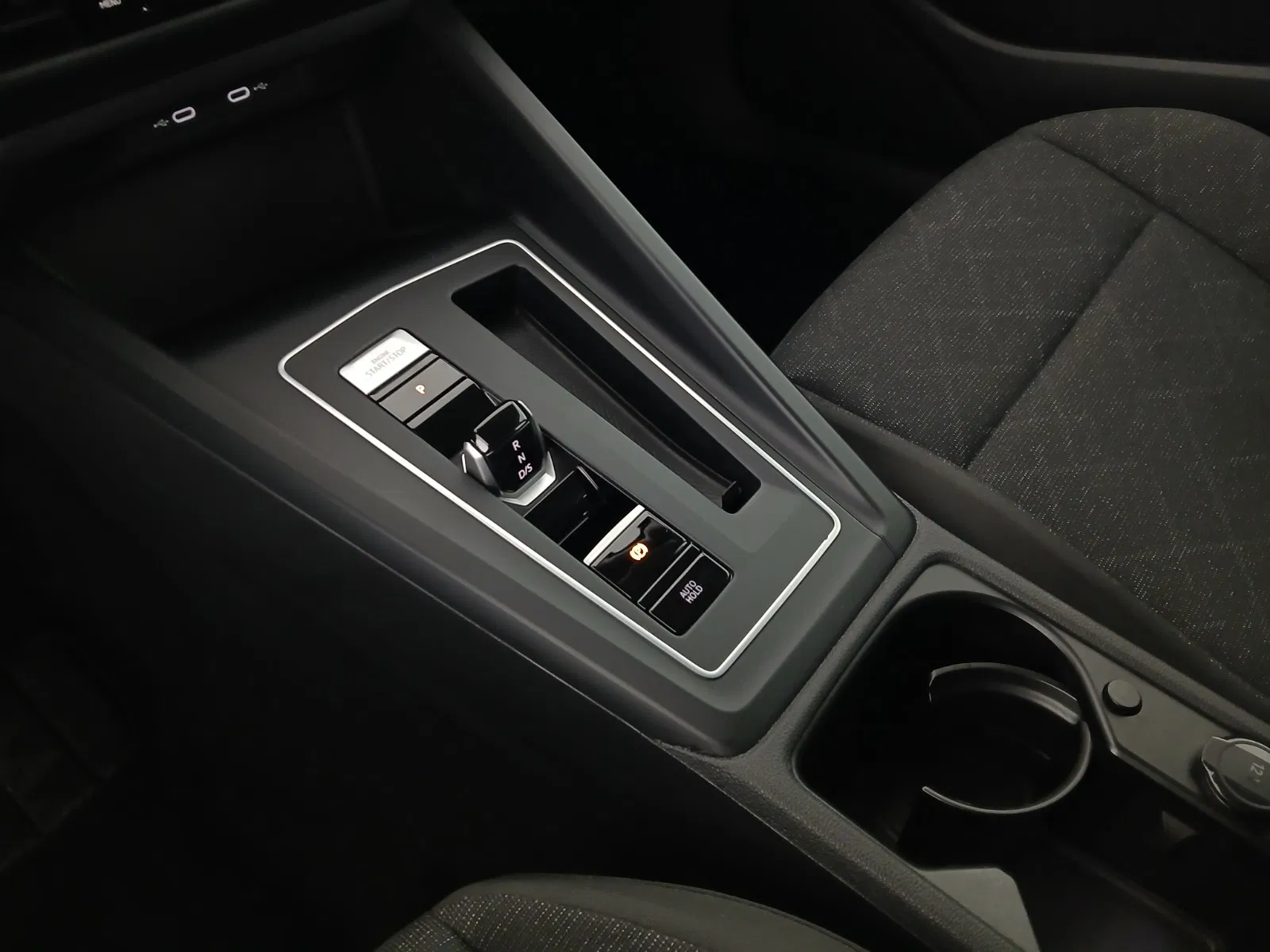 VW Golf VIII Variant 2.0 TDI Life | Bild 23 von 25